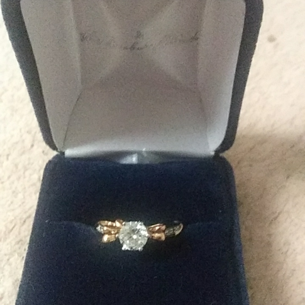 Sparkly Ribbon ring